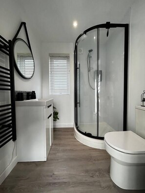 Shower, towels