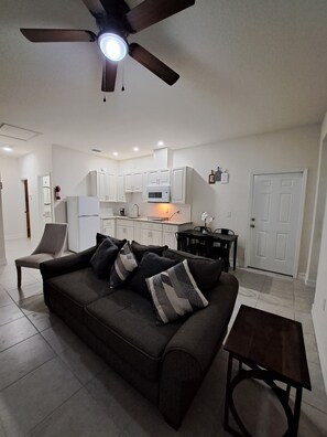 Smart TV - New and luxurious (Tampa)