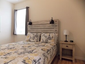 2 bedrooms, internet, bed sheets - New and luxurious (Tampa)