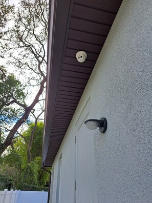 Exterior detail - New and luxurious (Tampa)