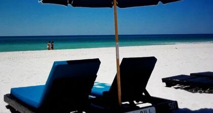 NEW Beachfront 😎GLASS+VIEW in 2MASTER Suites+BUNK ROOM*FREE BeachChairs804E