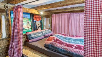 9 Schlafzimmer, Bügeleisen/Bügelbrett, kostenloses WLAN, Bettwäsche