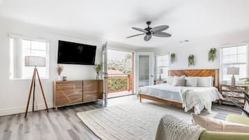 4 bedrooms, in-room safe, travel crib, WiFi (free)