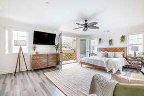 4 bedrooms, travel cot, free WiFi - Sea La Vie 4 Bed Home (Encinitas)