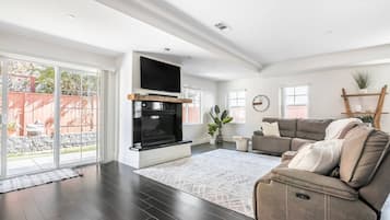 Peis og stereoanlegg