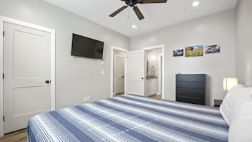 2 quartos, berço de viagem, Wi-Fi de cortesia, roupa de cama