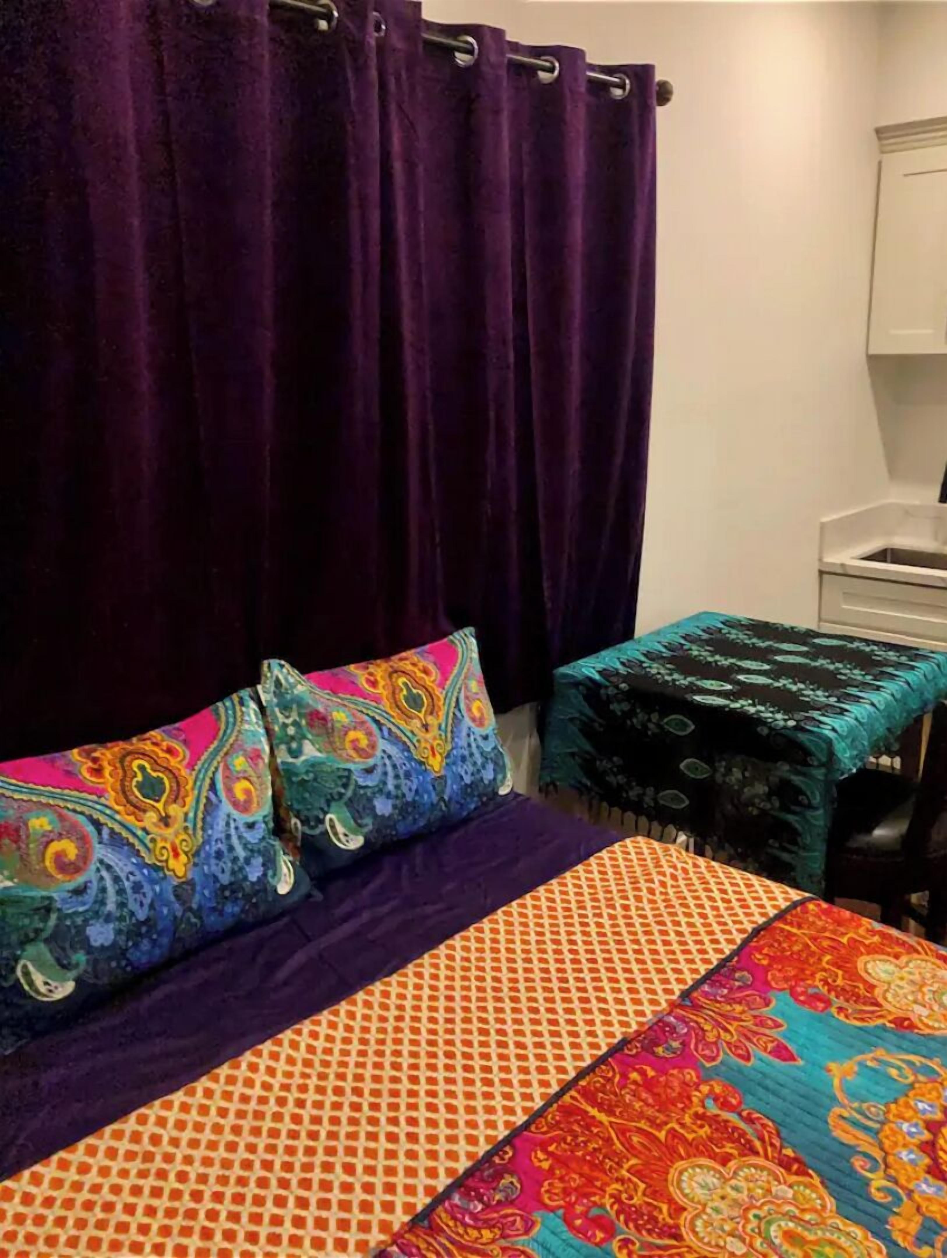 1 室のベッドルーム、WiFi