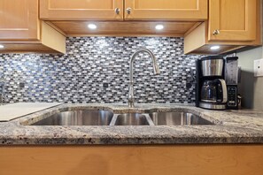 Fridge, microwave, dishwasher, coffee/tea maker