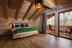 1 bedroom, Internet, bed sheets - Chalet apartment Himmelszelt for 2 persons, 80 m², bedroom, shower/WC, bathroom (Bischofswiesen)