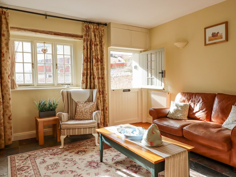 Bodkin Cottage, Pet Friendly, Character Holiday Cottage In Dunster - Minehead Beach