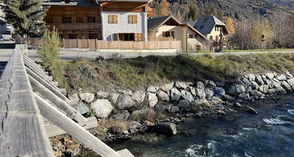 Superbe Appartement chalet pieds des pistes et des Bains