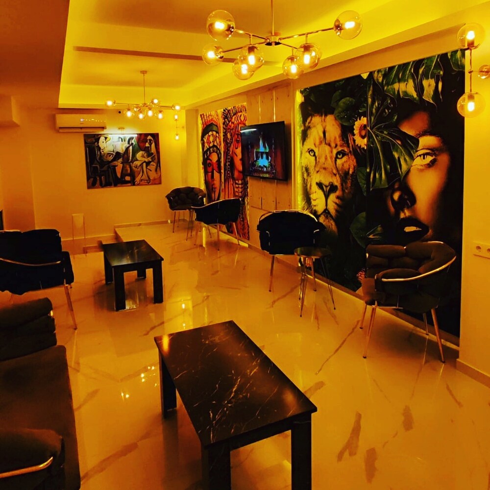 The City Palace Suite Hotel - Фото 5