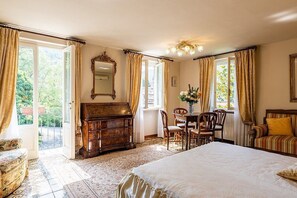 5 Schlafzimmer, Bügeleisen/Bügelbrett, kostenloses WLAN, Bettwäsche