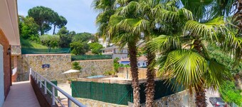 Club Villamar - Detached Spanish style holiday villa with private pool, 2 independent sections, m...