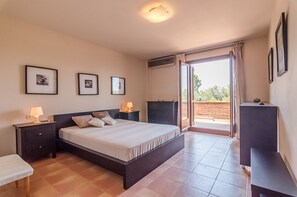 4 bedrooms, free WiFi