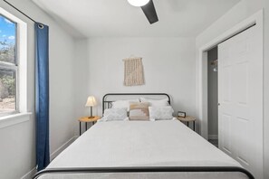 3 Schlafzimmer, Bügeleisen/Bügelbrett, WLAN, Bettwäsche