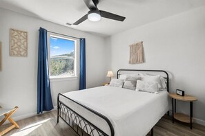 3 間睡房、熨斗/熨衫板、Wi-Fi、床單