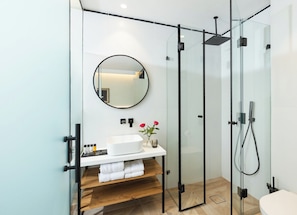 Rephael Suite | Bathroom | Shower, rainfall showerhead, free toiletries, hair dryer