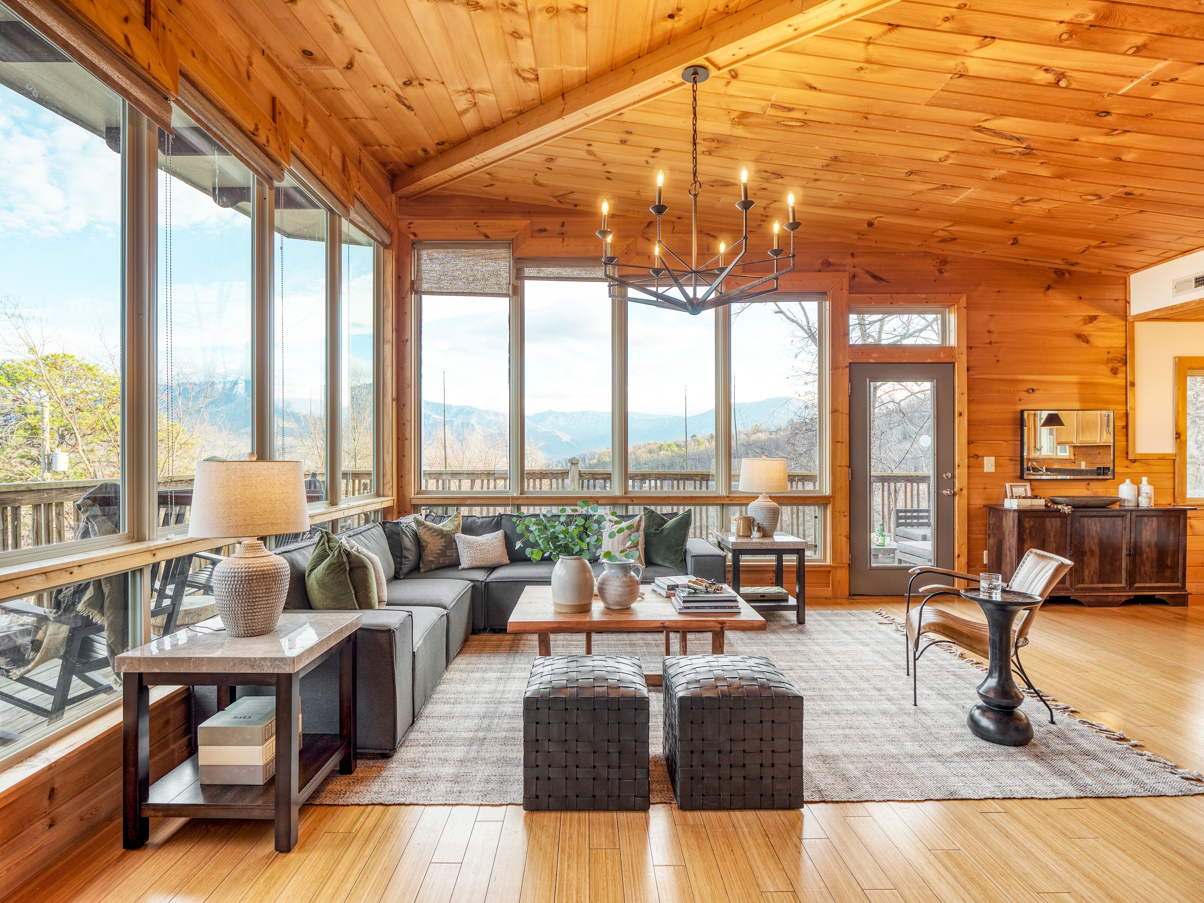 Smart TV, fireplace, offices