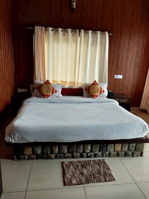 Chambre luxueuse | Literie de qualité, bureau, système d’insonorisation