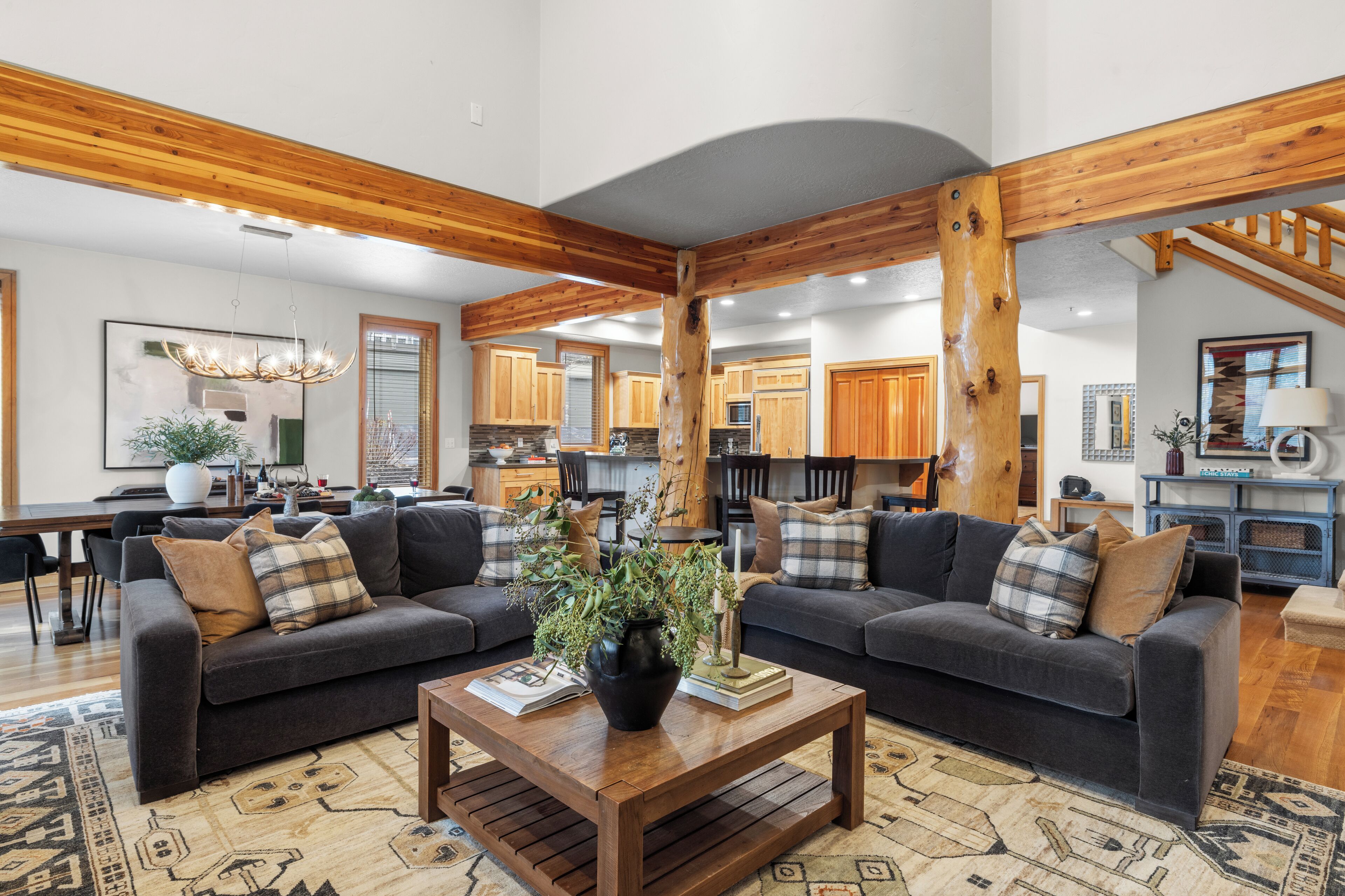 TV connectée, cheminée, baby-foot