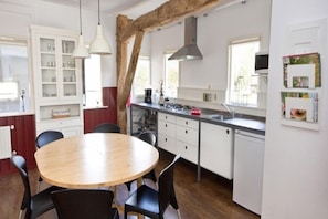 Dining - Holiday home in former barn in Ruinerwold (Ruinerwold)