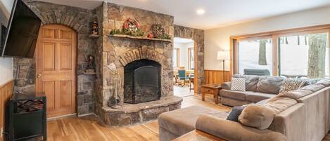 Fireplace, DVD player