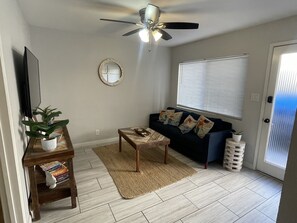 Smart TV - San Clemente Beach Bungalow ☀️ (San Clemente)