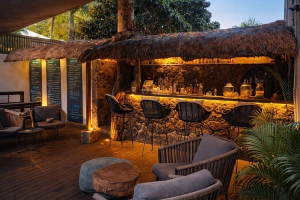 Poolside bar