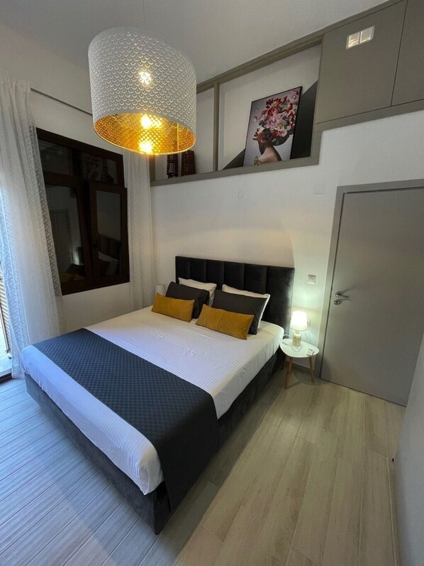 1 bedroom, soundproofing, iron/ironing board, WiFi