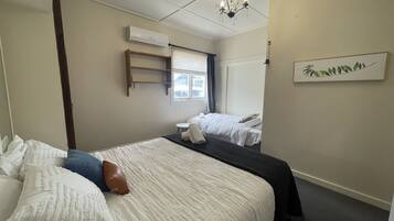 2 quartos, roupas de cama premium, edredons de pluma
