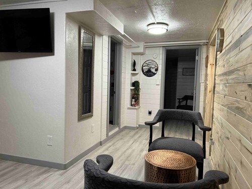 Lake Front Cozy 2 BR Unit