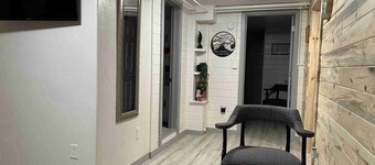 Lake Front Cozy 2 BR Unit