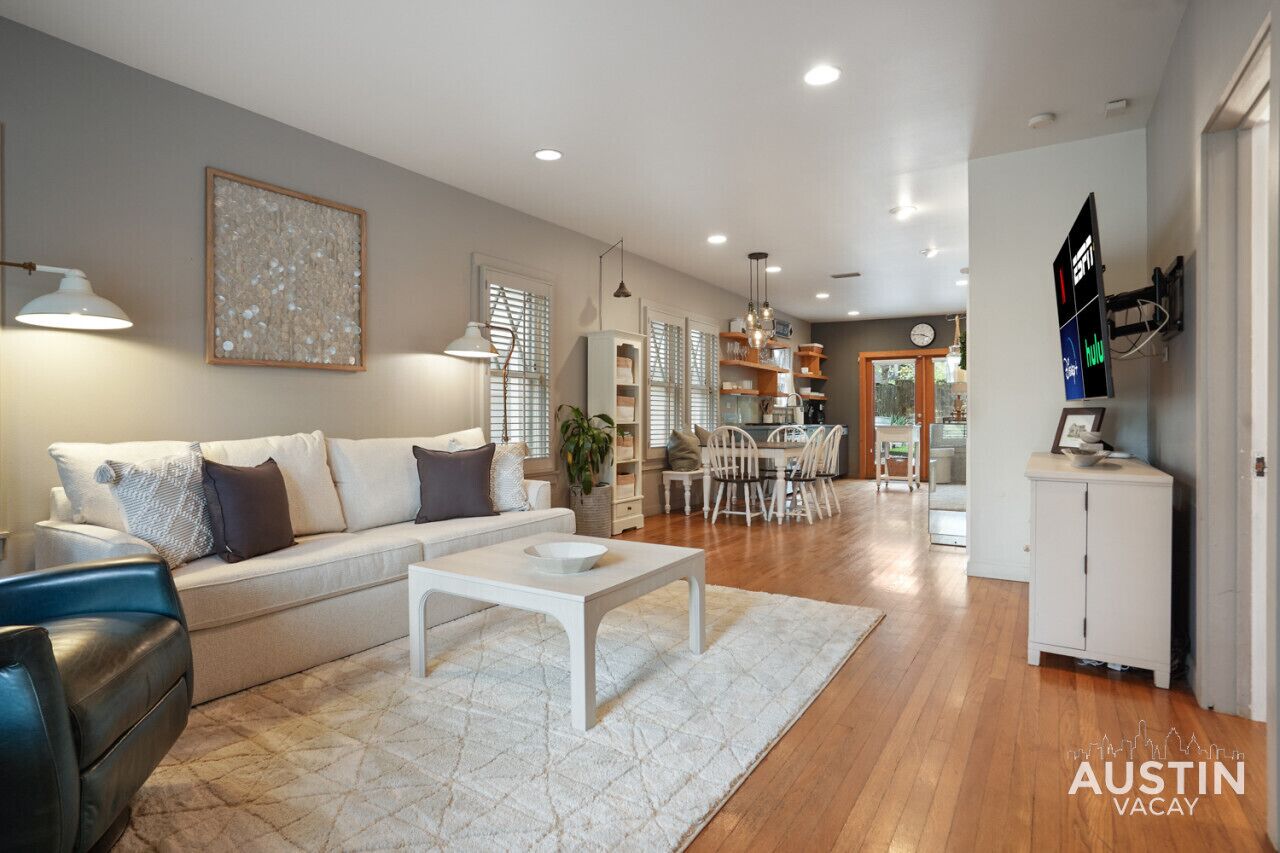 Smart TV, stereo, offices