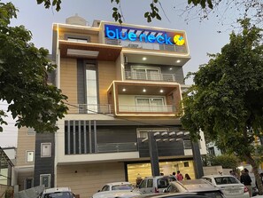 Exterior - BlueNeck Sec 47 near Medanta -The Medicity' Gurugram (Gurugram)