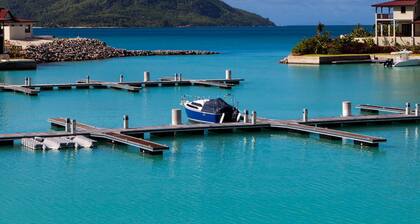 Wonderful apartment in Eden Island