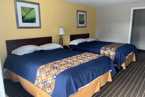 Two Queen Beds | Free WiFi