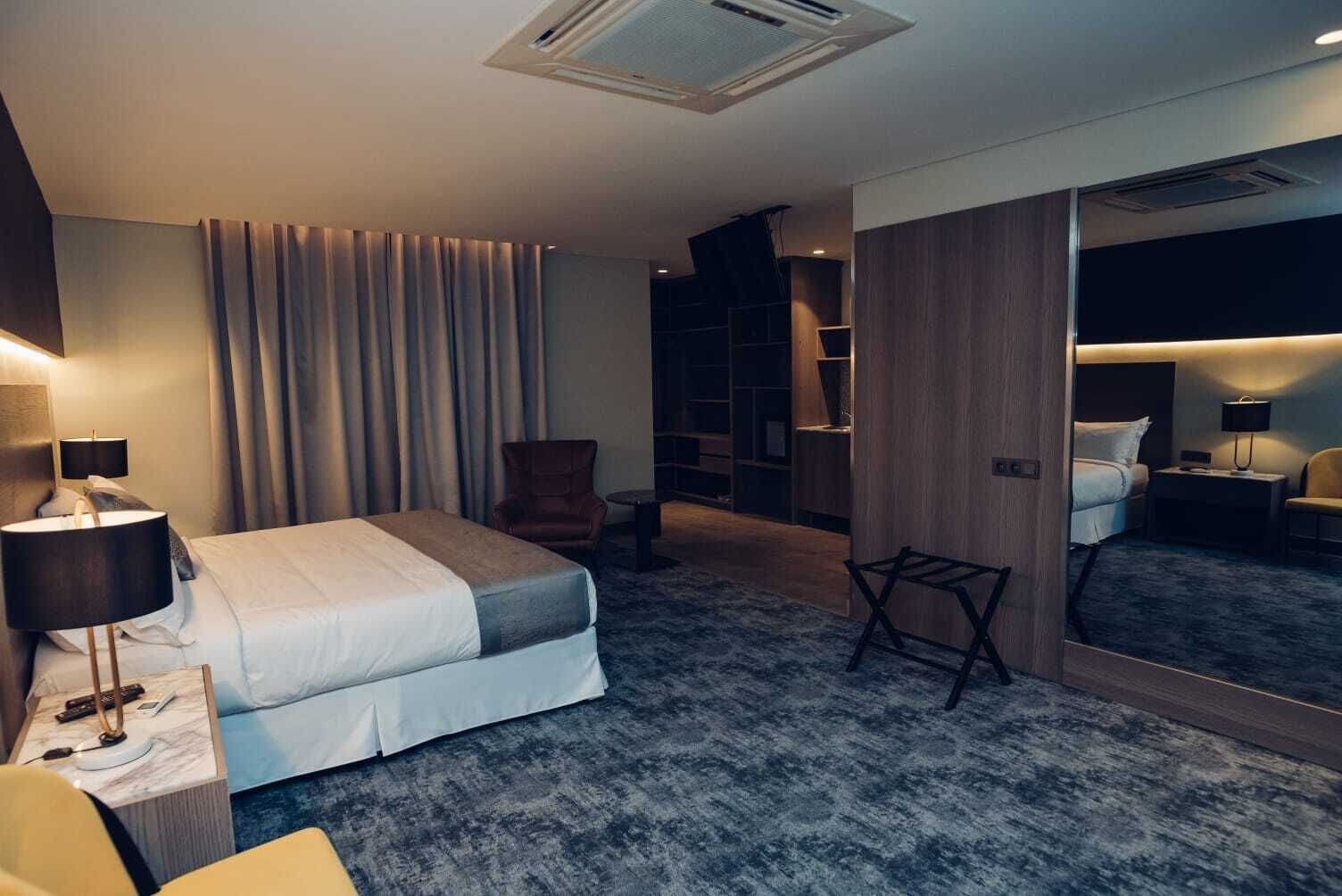 executive studio | minibar, in-room safe, blackout curtains, soundproofing