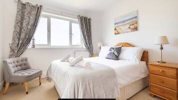 4 bedrooms, iron/ironing board, travel cot, free WiFi
