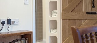 Private Suite near Bradford on Avon town center