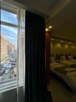 Minibar, wifi gratis y ropa de cama 