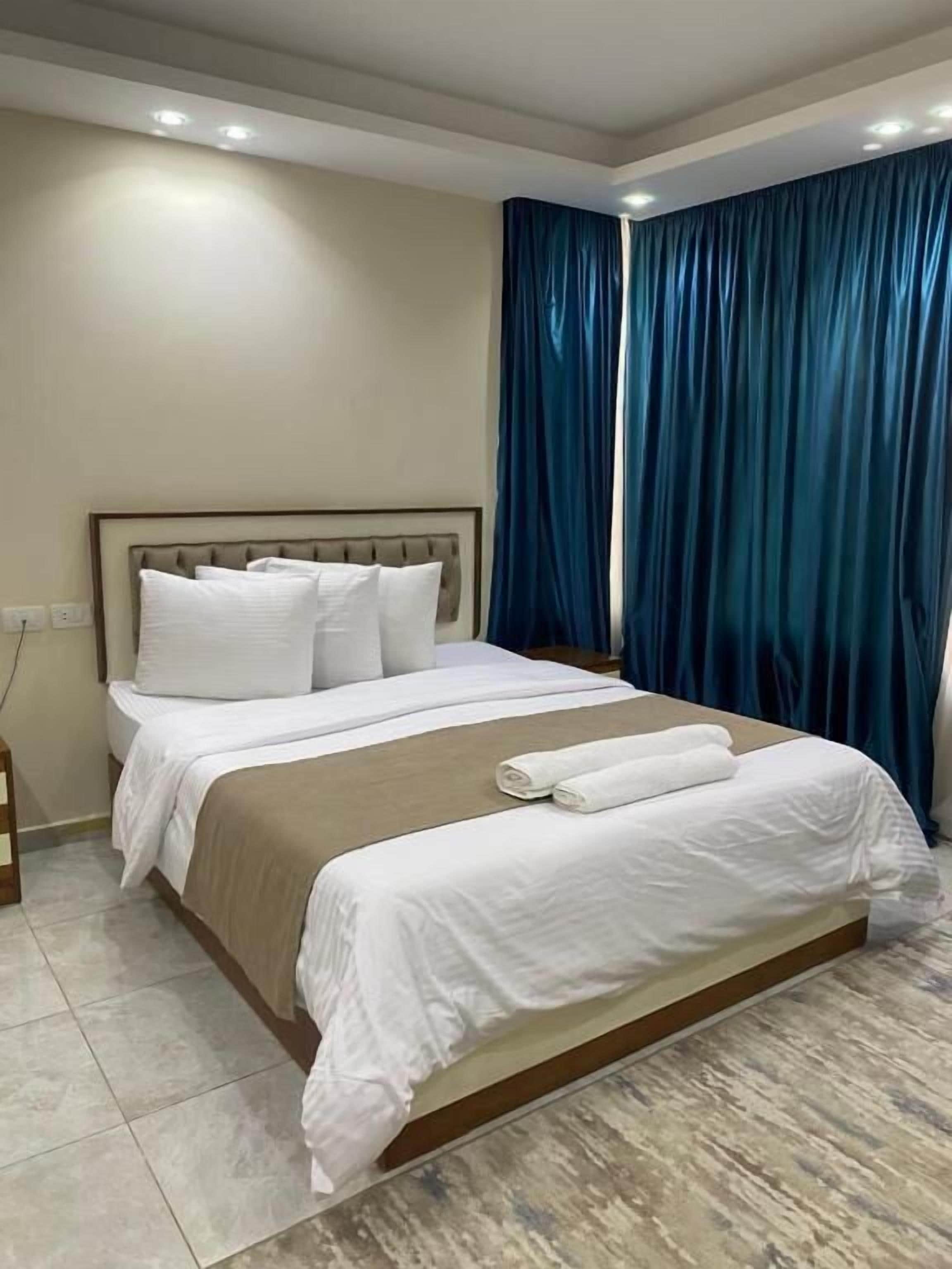 Deluxe Single Room | Minibar, free WiFi, bed sheets