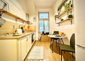 Fridge, microwave, oven, stovetop