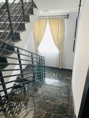 Apartament superior | 2 dormitoris, planxa i posts de planxar i bressols gratuïts