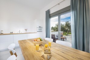 Dining - Akrotiri Apt with Sea view (Chania)