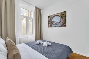 2 makuuhuonetta, silitysrauta/-lauta, Wi-Fi, vuodevaatteet