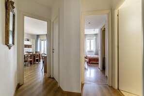 2 Schlafzimmer, Bügeleisen/Bügelbrett, Internetzugang, Bettwäsche