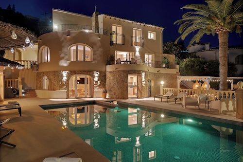 Large Villa with sea view in delightful Benissa Montemar (Costa Blanca North)