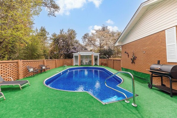 Pool
