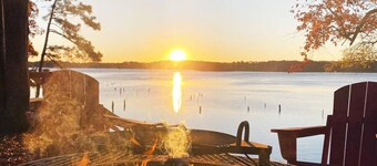 Lakefront Cedar Cabin on Toledo Bend w/ pier, boat ramp, firepit, grill,Pets OK
